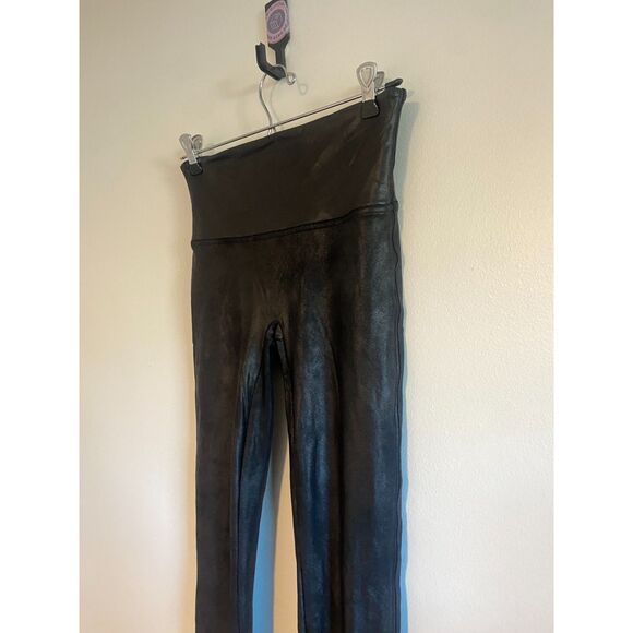 Spanx Shape Faux Leather Legging in Black Size MEDIUM - Picture 4 of 6